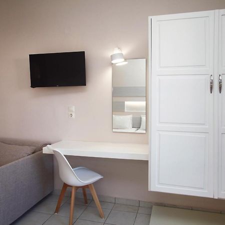 Studios Vasilis Agia Marina  Luaran gambar