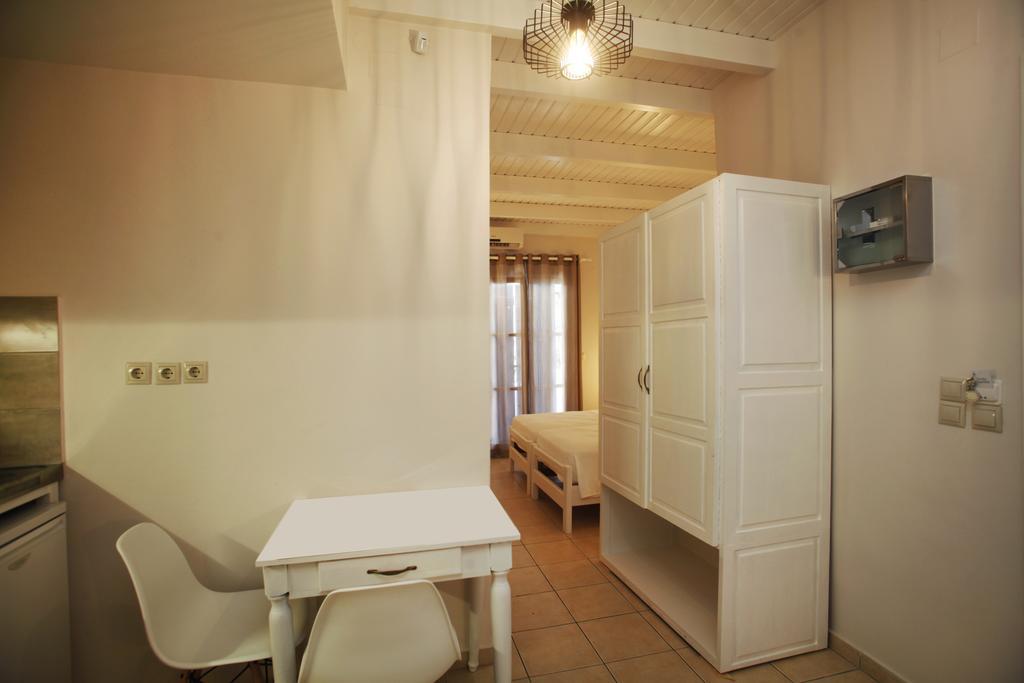 Studios Vasilis Agia Marina  Luaran gambar